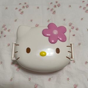 Hello Kitty bento box